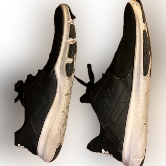 Nike Men’s Black & White Running Sneakers – Size 10.5 - Picture 4 of 6